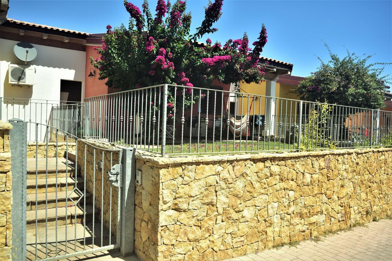 Babai Village Resort Marina di Gairo Екстериор снимка