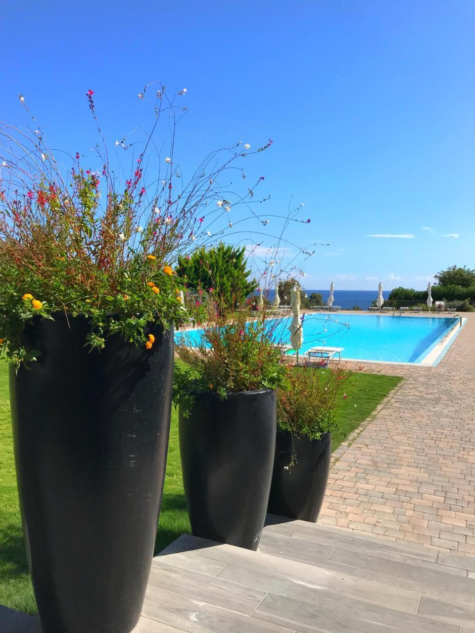 Babai Village Resort Marina di Gairo Екстериор снимка