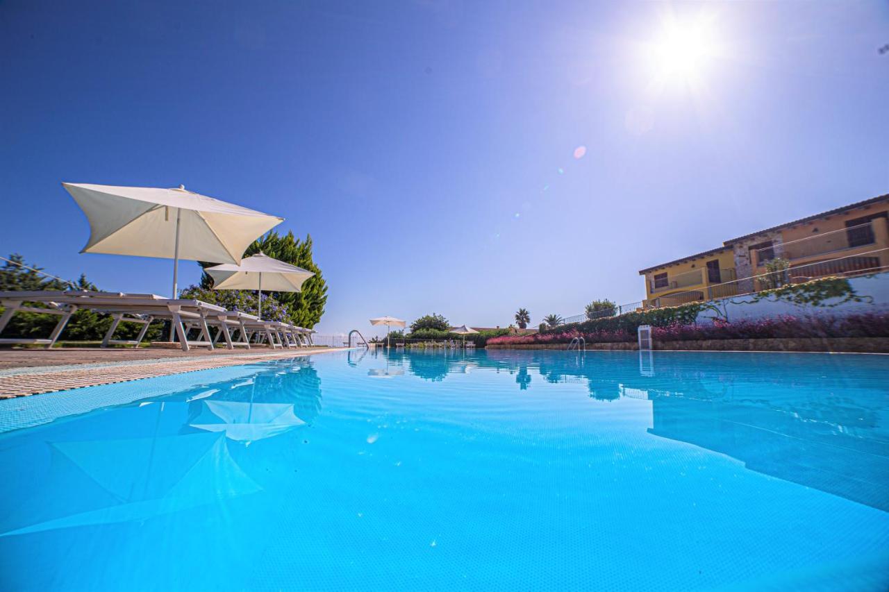Babai Village Resort Marina di Gairo Екстериор снимка